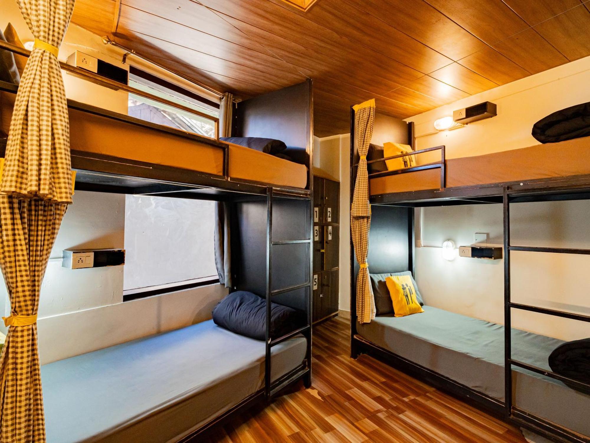 The Hosteller Shimla Room photo