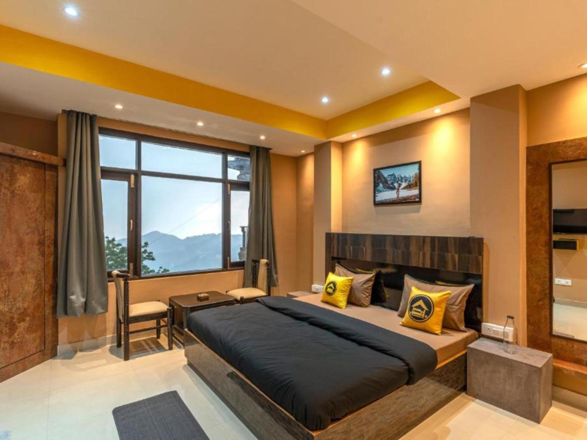 The Hosteller Shimla Room photo
