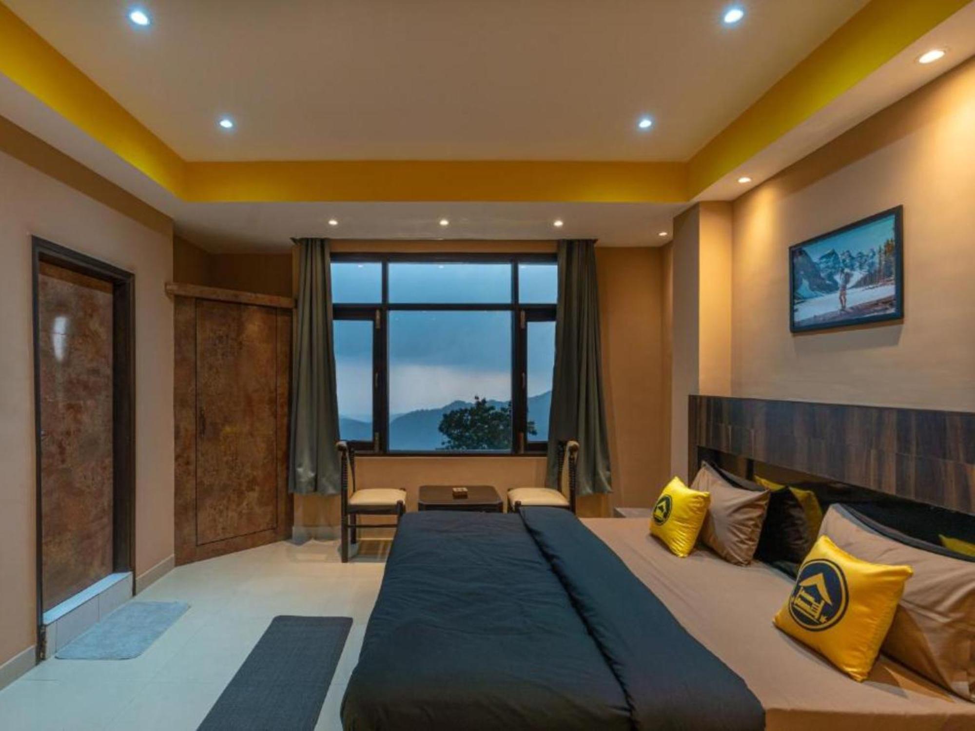 The Hosteller Shimla Room photo